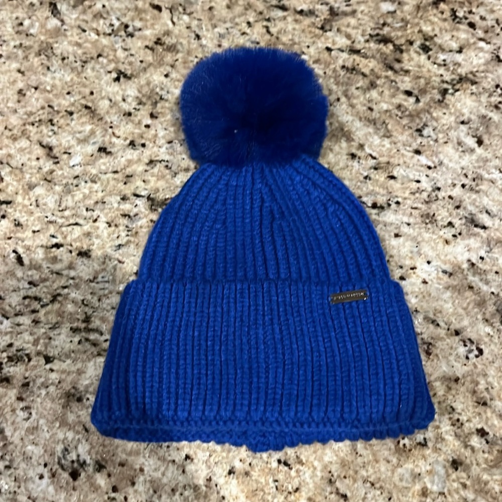 NWOT pom pom beanie